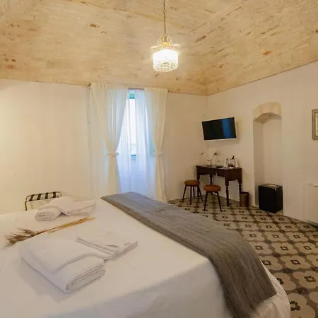 Maison d'hôtes Bella Itria - Historic Center Exclusive 4*